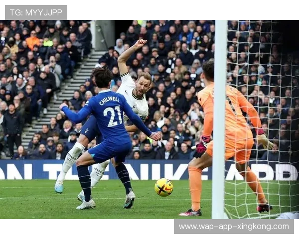 切尔西下课风声再起,中场争夺战一触即发:豪门纷纷出手抢人 切尔西下课风声再起,中场争夺战一触即发:豪门纷纷出手抢人