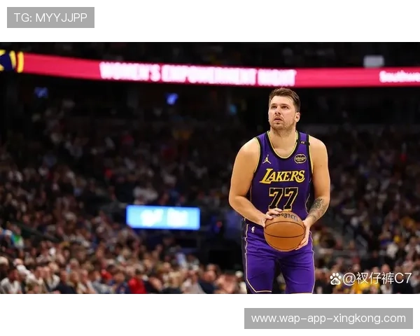 东契奇精准助攻内线扣篮得手，独行侠持续发力