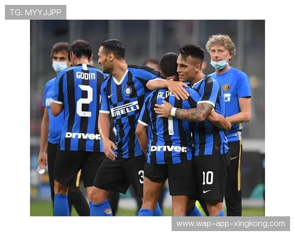 国际米兰—劳塔罗门前抢点制胜全场欢呼 国际米兰—劳塔罗门前抢点制胜全场欢呼