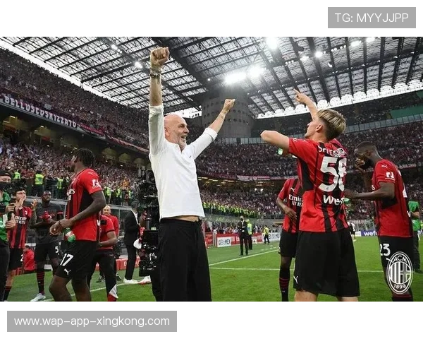 罗马借助定位球多次威胁对方门框——战术之美与训练的力量